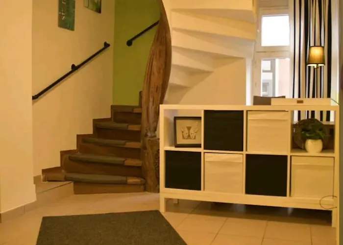 Stilvolle Altbauwohnung Zimt & Zucker